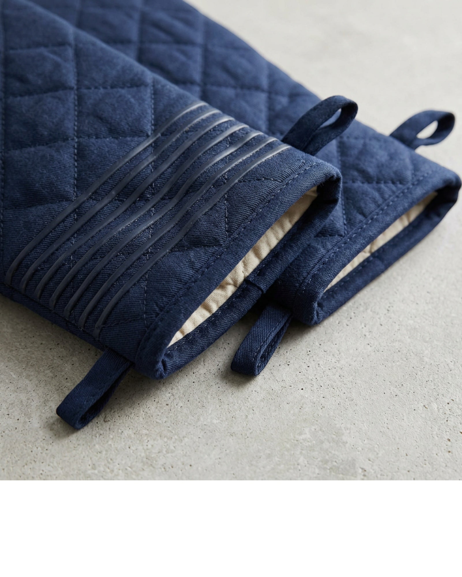 Nexox Quilted Cotton Oven Mitt Pair 33 cm Navy - Detail view
